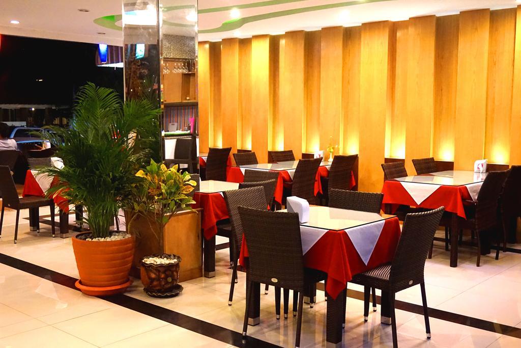 Aya Place Pattaya Extérieur photo