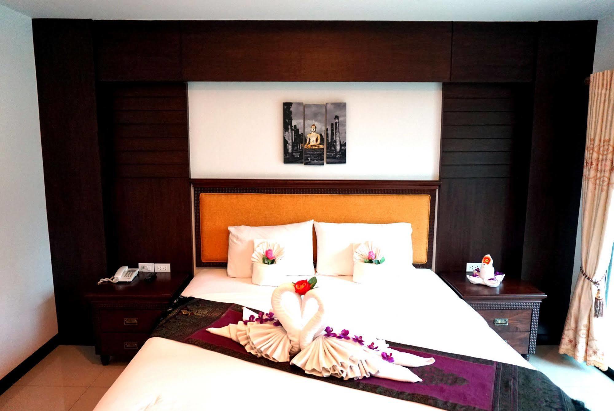 Aya Place Pattaya Extérieur photo