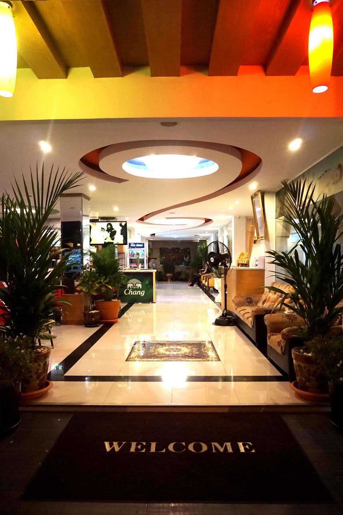 Aya Place Pattaya Extérieur photo