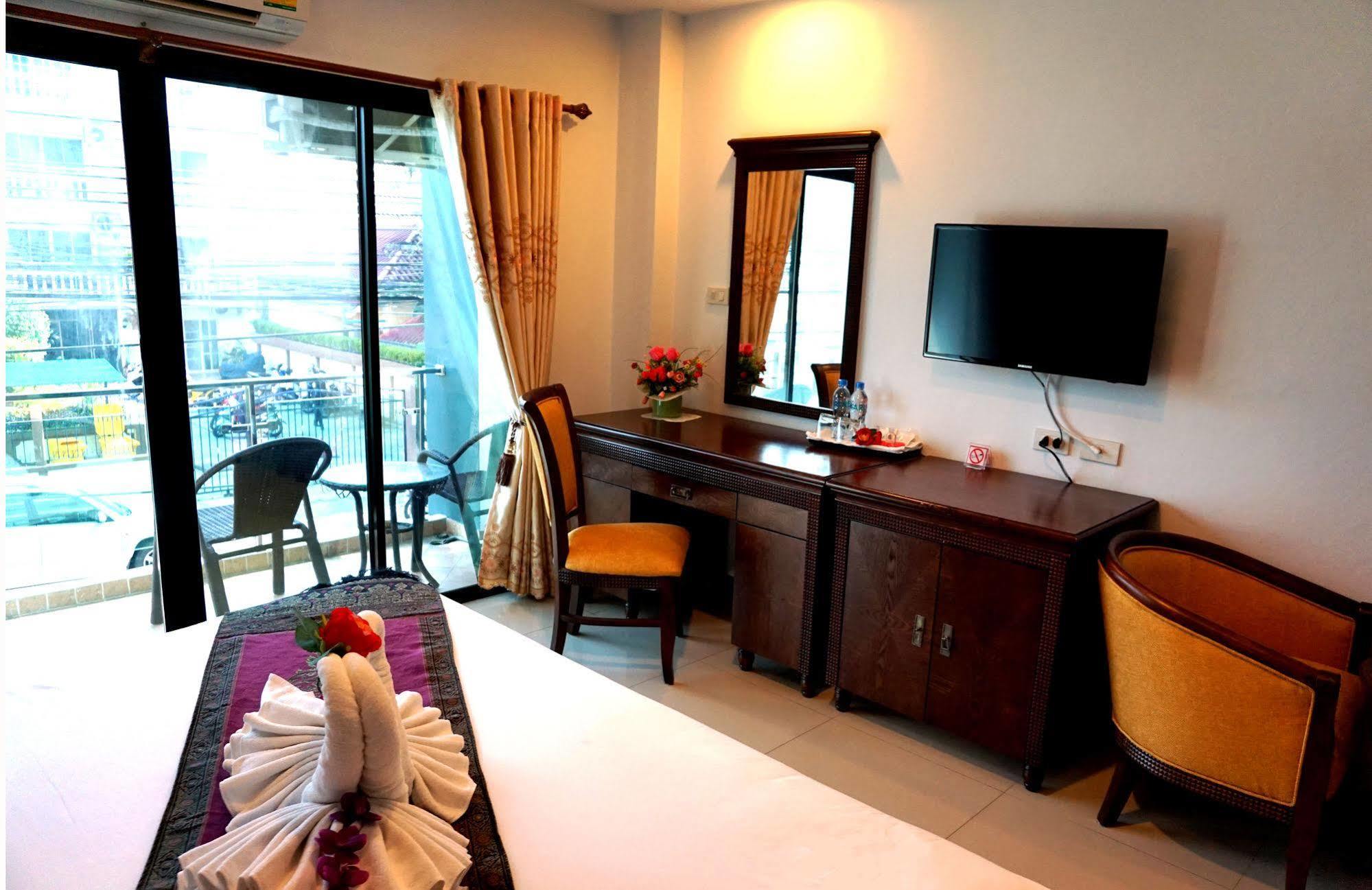 Aya Place Pattaya Extérieur photo