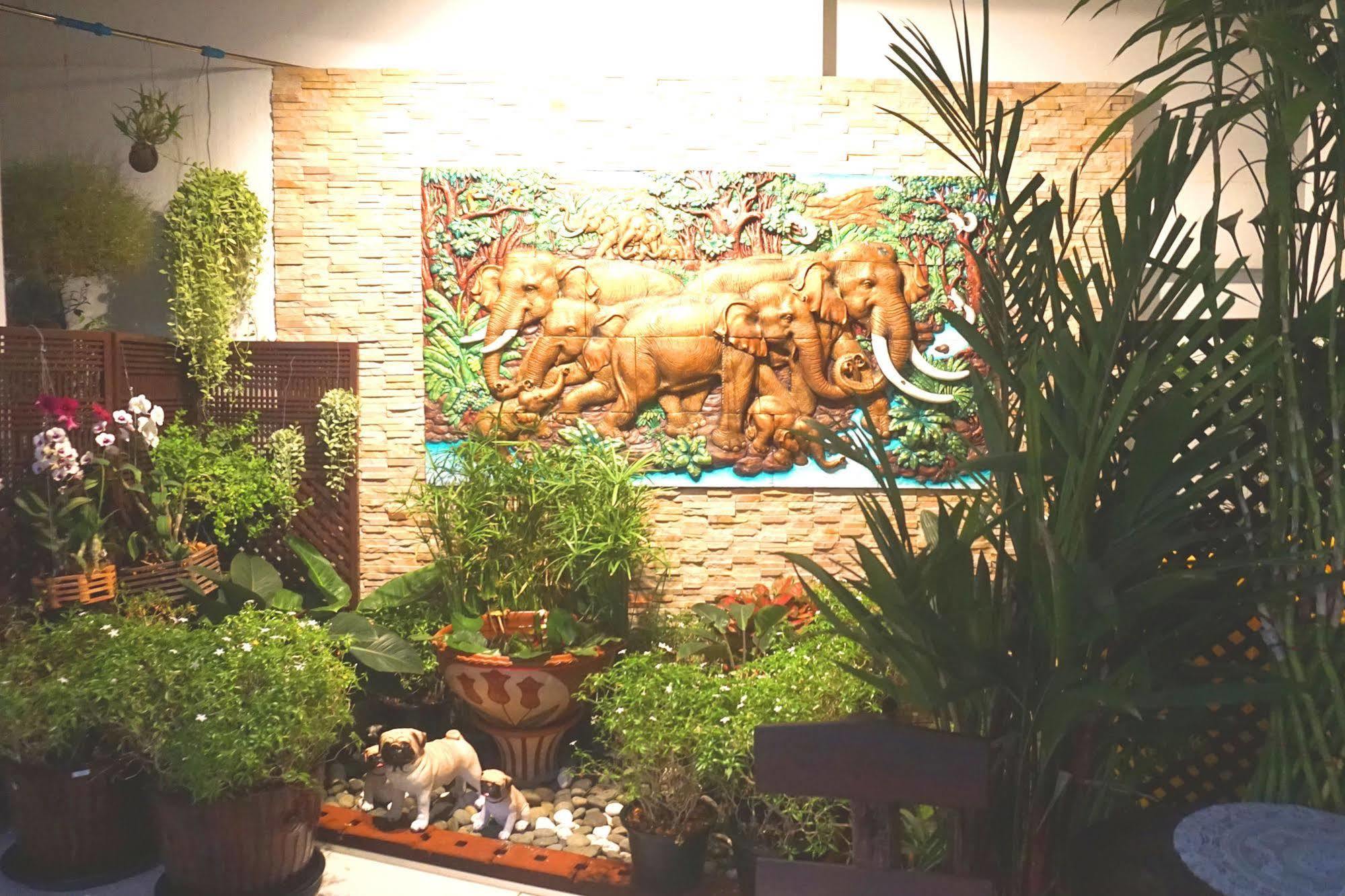 Aya Place Pattaya Extérieur photo